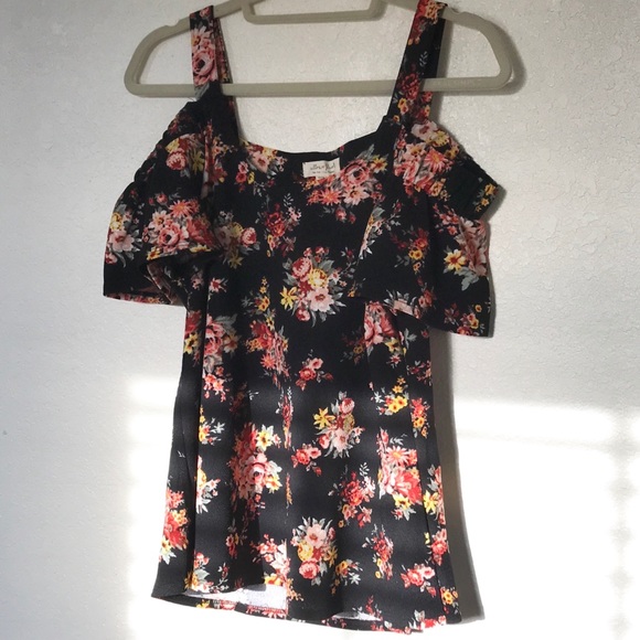 Ultra Flirt Off the shoulder blouses 👚 - Picture 1 of 2